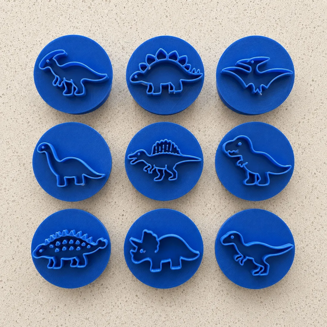 Carimbos de massinha com dinossauros